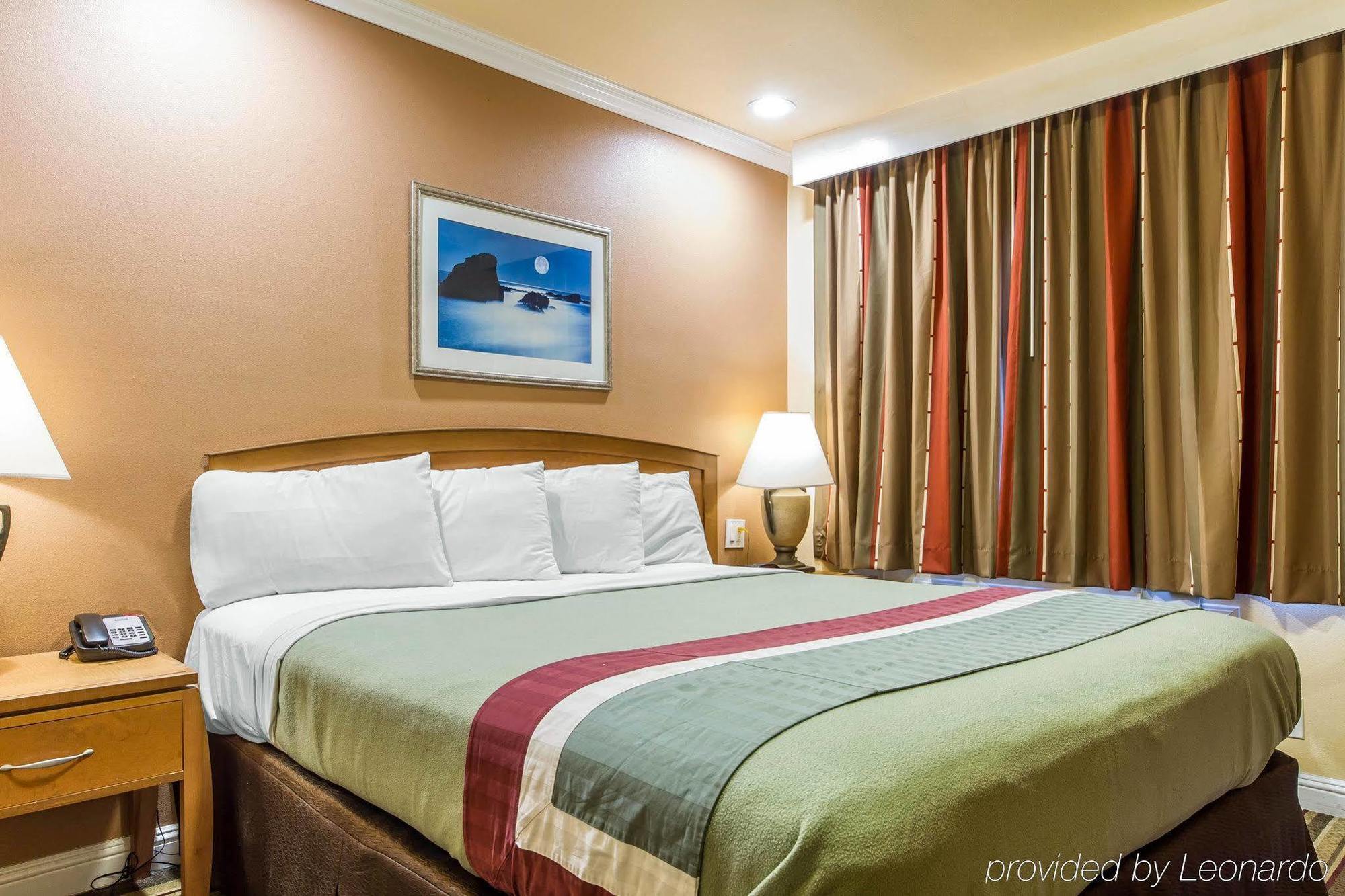 Rodeway Inn & Suites Near The Coliseum & Arena Oakland Dış mekan fotoğraf