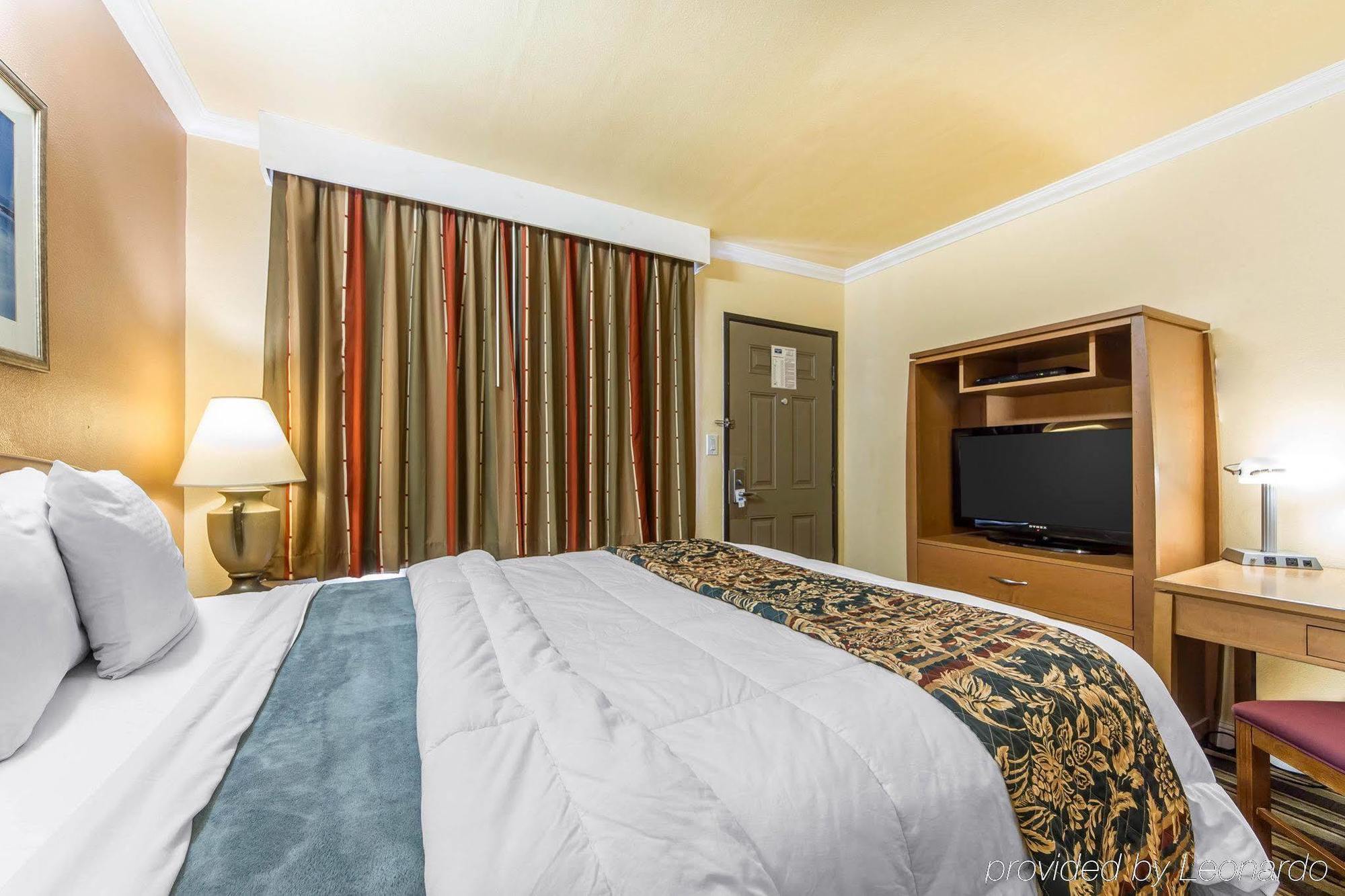 Rodeway Inn & Suites Near The Coliseum & Arena Oakland Dış mekan fotoğraf