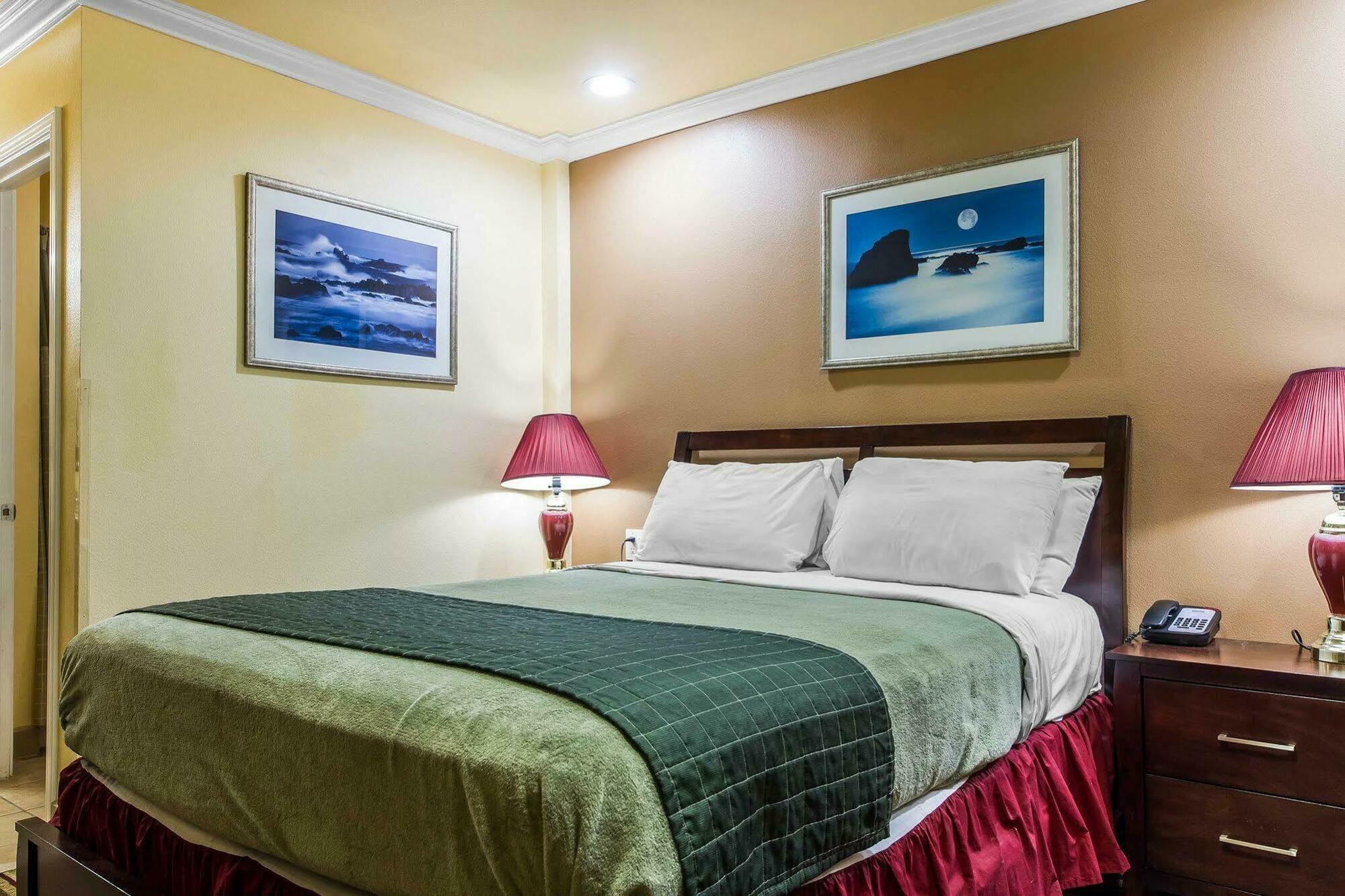 Rodeway Inn & Suites Near The Coliseum & Arena Oakland Dış mekan fotoğraf