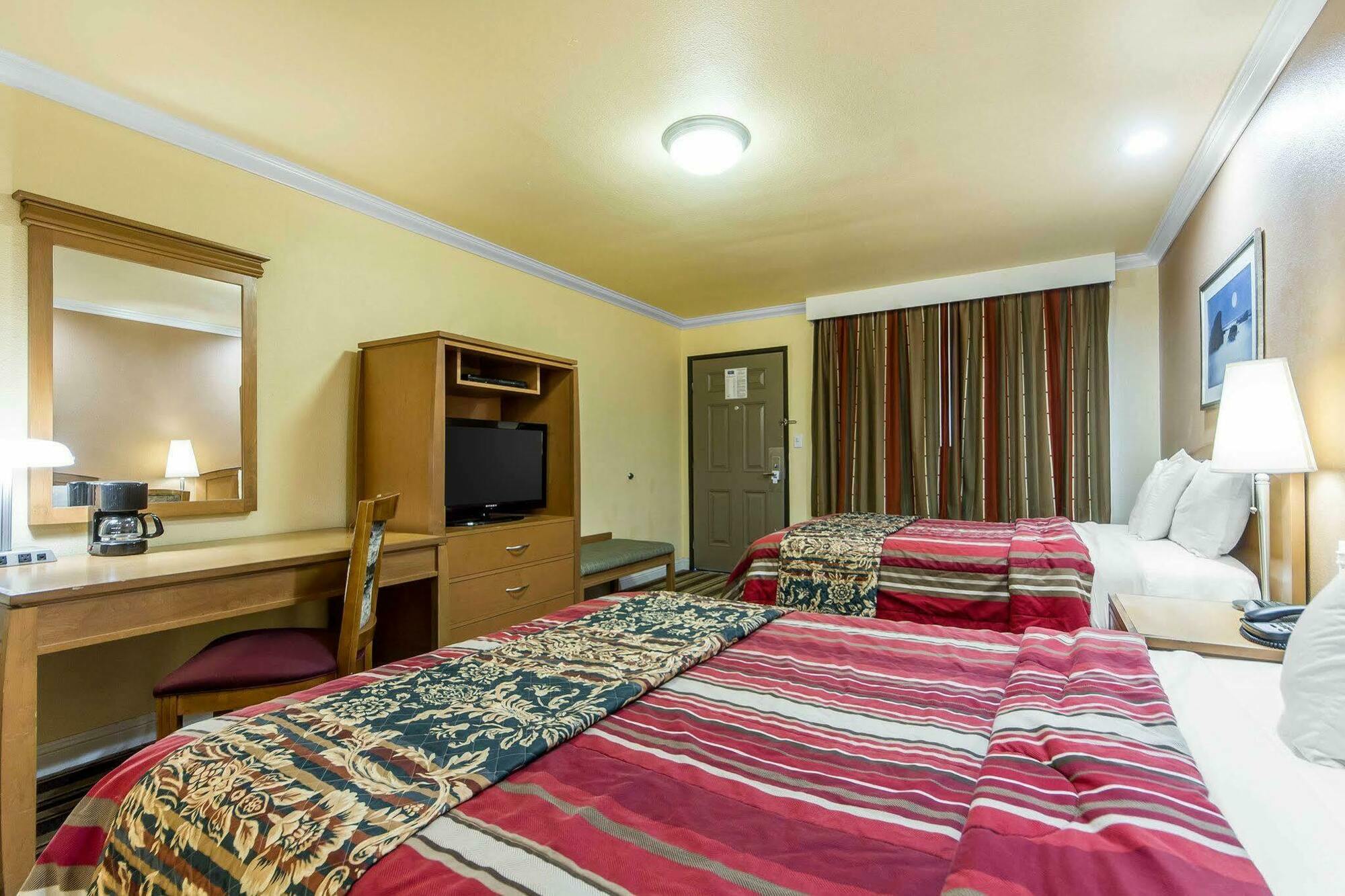 Rodeway Inn & Suites Near The Coliseum & Arena Oakland Dış mekan fotoğraf