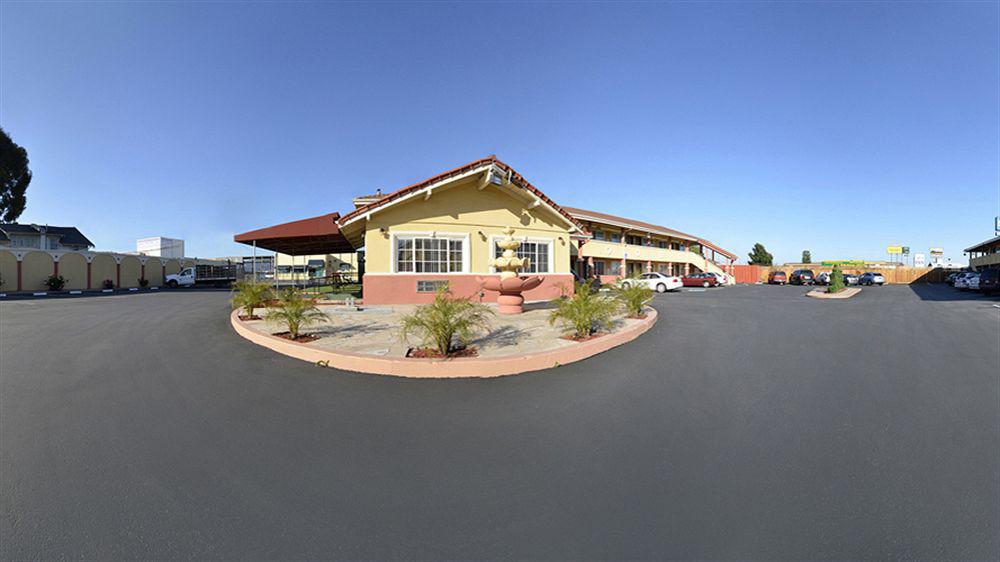 Rodeway Inn & Suites Near The Coliseum & Arena Oakland Dış mekan fotoğraf